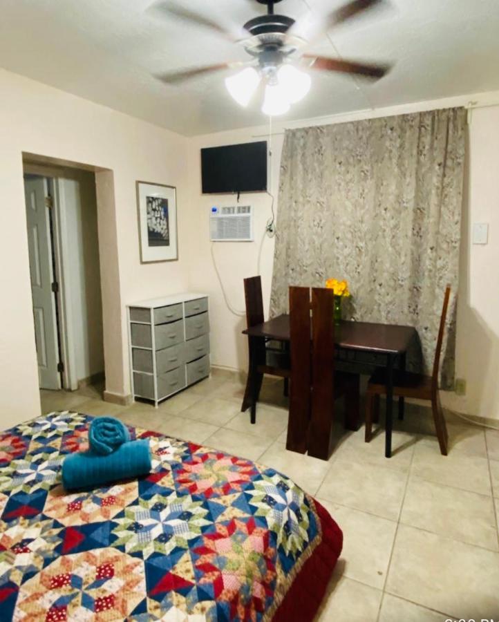 Hallandale Beach Motel With Free Parking And Full Kitchen ! No Extra Fees! Accepting Cash! Exterior foto